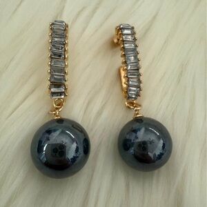 Elegant Gold and Gray Dangle Earrings